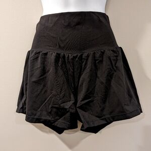 Halara size small black athletic shorts new with tags on